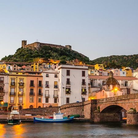 Su Casciu Bed & Breakfast Bosa Bagian luar foto