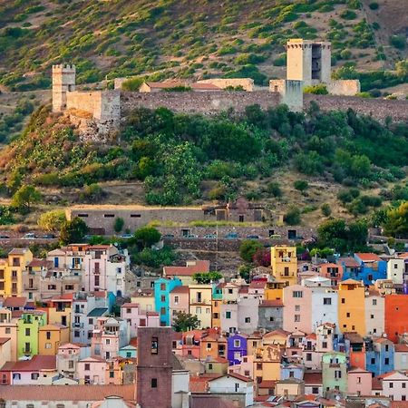 Su Casciu Bed & Breakfast Bosa Bagian luar foto