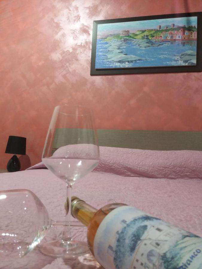 Su Casciu Bed & Breakfast Bosa Bagian luar foto