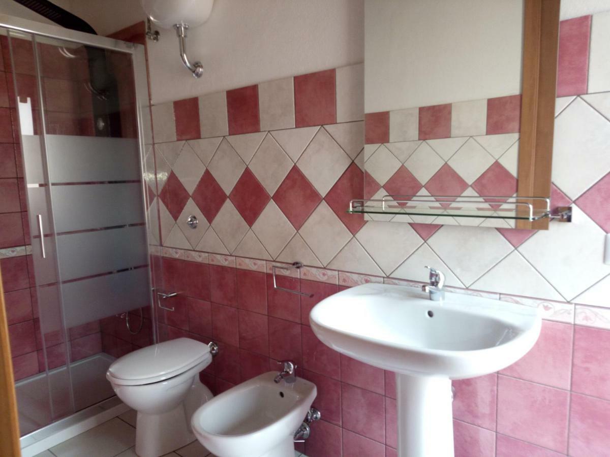 Su Casciu Bed & Breakfast Bosa Bagian luar foto