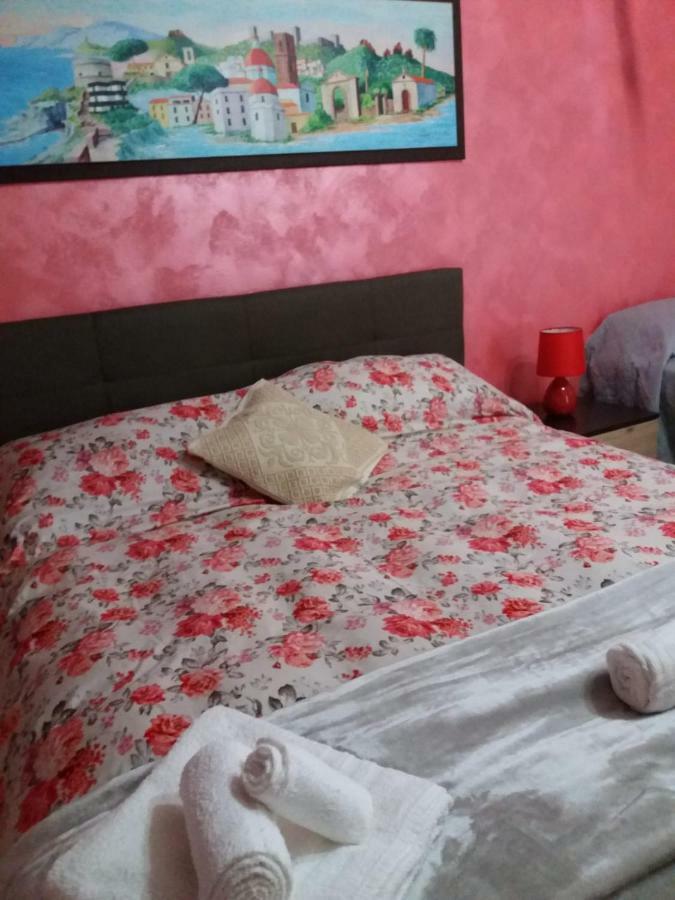 Su Casciu Bed & Breakfast Bosa Bagian luar foto